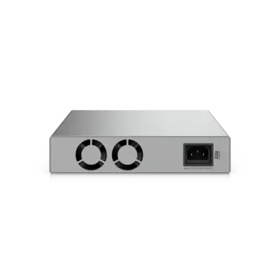 UniFi Long-Range Switch 8 PoE achterkant met voedingsaansluiting