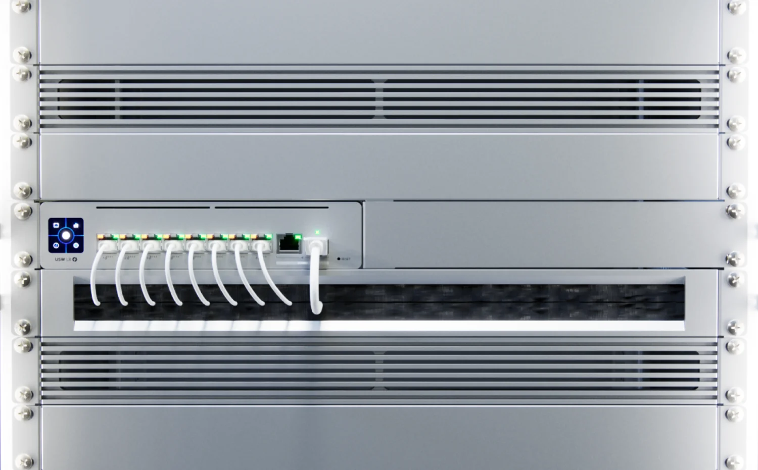 UniFi Long-Range Switch 8 PoE in een 19 inch rack