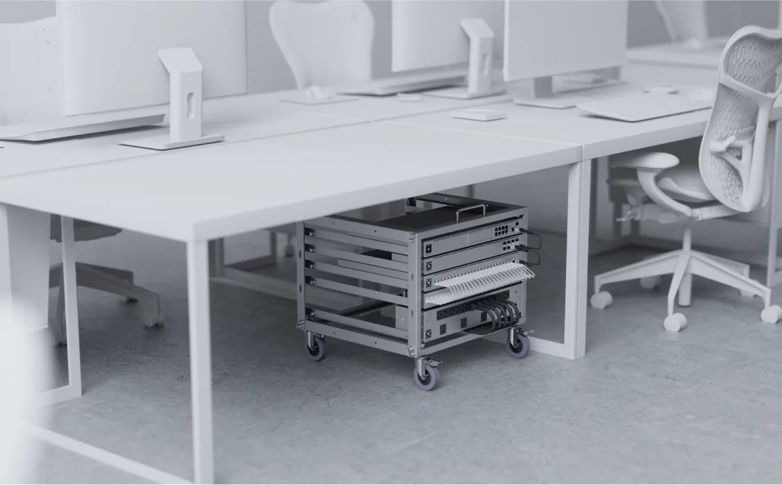 Toolless Mini Rack – voorbeeldopstelling 2 met apart geleverde UniFi-apparatuur