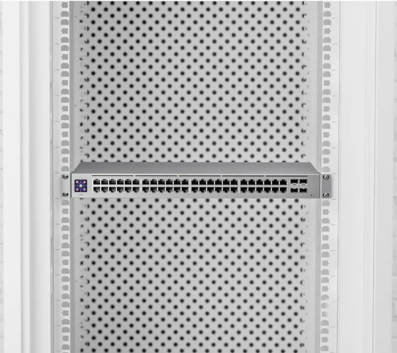 UniFi Switch 48 PoE – rackmontage